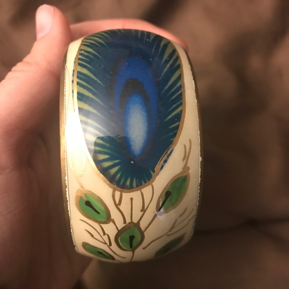 Vintage peacock bangle bracelet - Picture 2 of 3