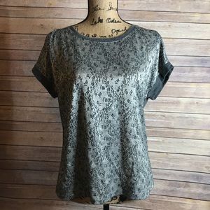 New Ann Taylor Loft XS Detailed Tee 💕