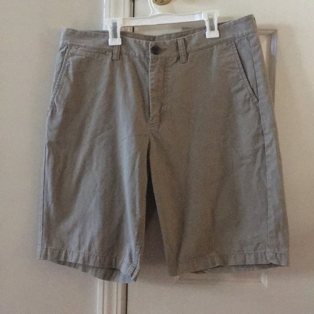 Men's tan shorts