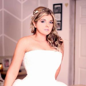 Meet your Posher, Adrianne