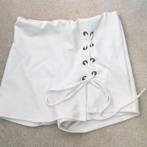 Thirty one boutique white side lace up skort