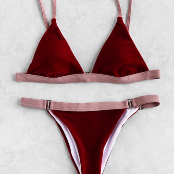 BATHINGSUIT😻NEVER WORN - Picture 1 of 4