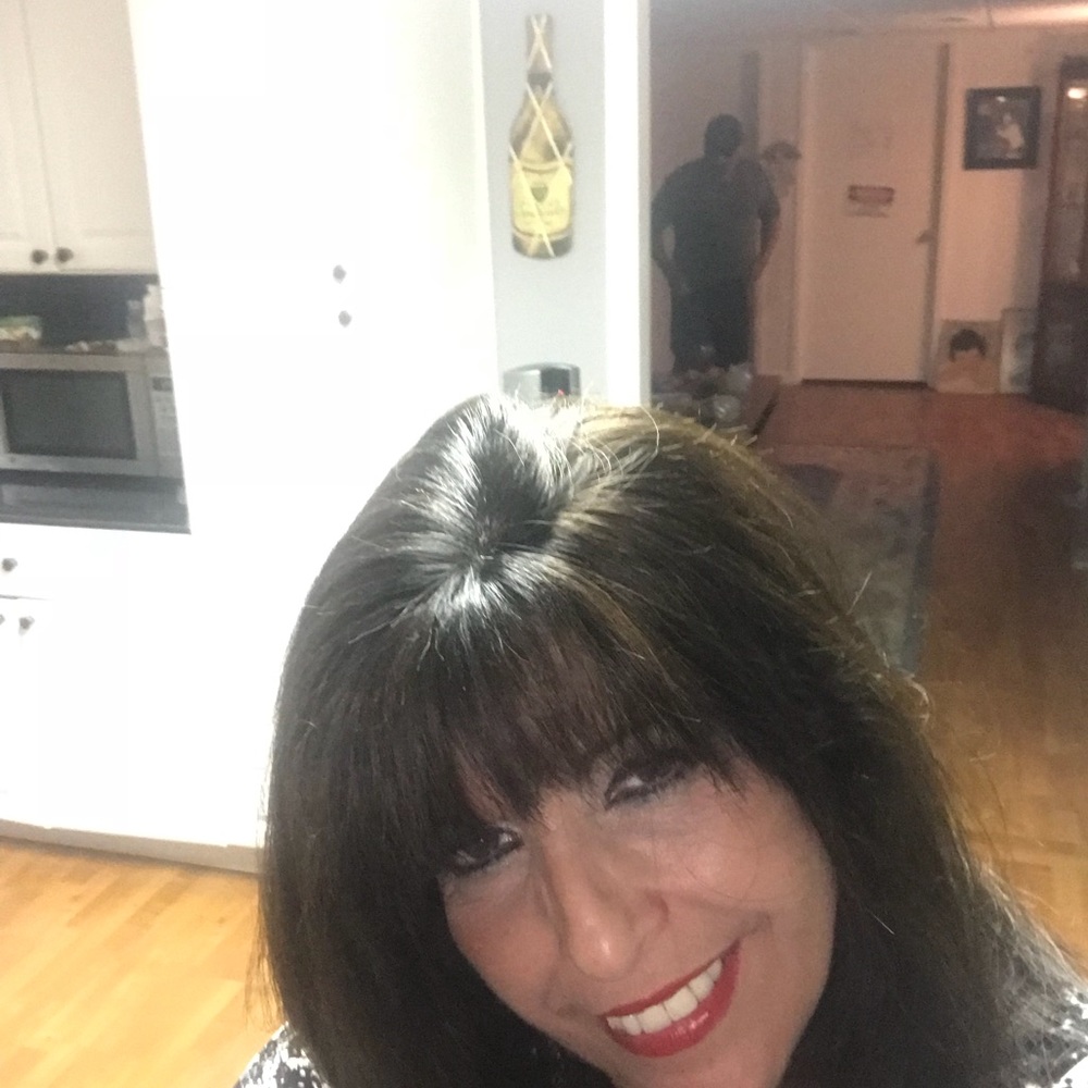 Meet your Posher, Angela