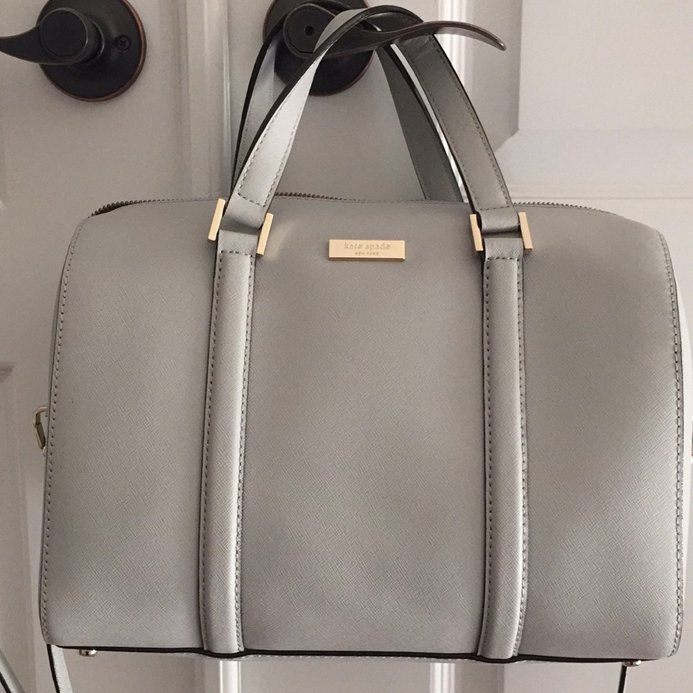 Just sitting in my closet! Like new! Beautiful😊