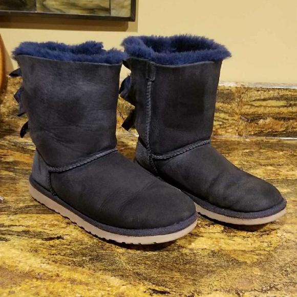 👢Ugg Bailey Bows Navy Blue Boots💝Size 6👢 - Picture 2 of 8