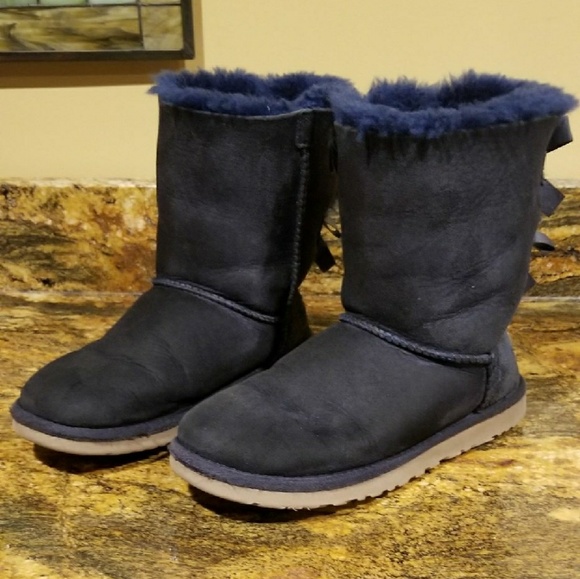 👢Ugg Bailey Bows Navy Blue Boots💝Size 6👢 - Picture 3 of 8