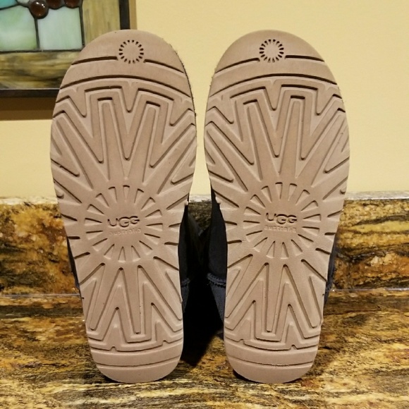 👢Ugg Bailey Bows Navy Blue Boots💝Size 6👢 - Picture 5 of 8