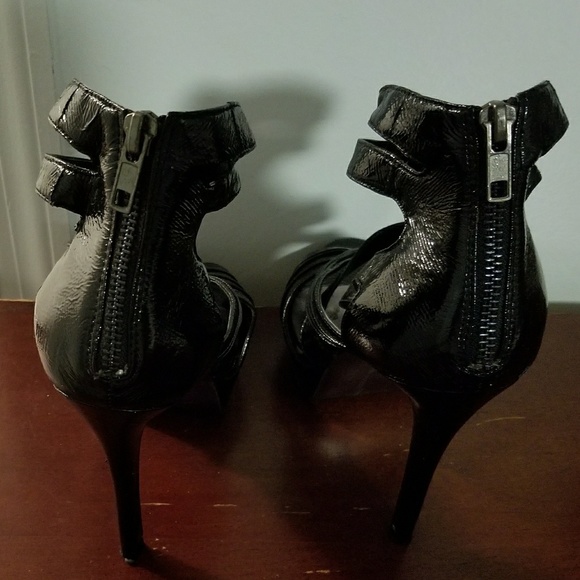 Shoes - Picture 2 of 3