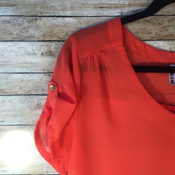 M flowy top - Picture 2 of 4