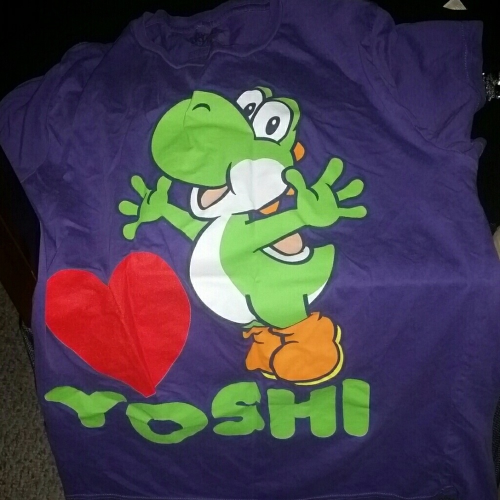 NINTENDO SUPER MARIO BROTHERS YOSHI TEE WOMENS