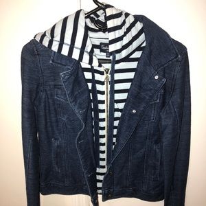 Sweatshirt Jean jacket combo