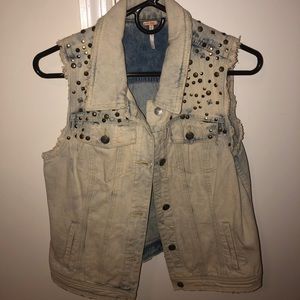 Off white Jean vest