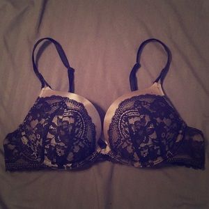 Victoria’s Secret 36a Push up Bra