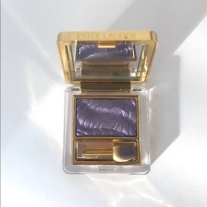 Estee Lauder Pure Color eyeshadow in Cyber Lilac