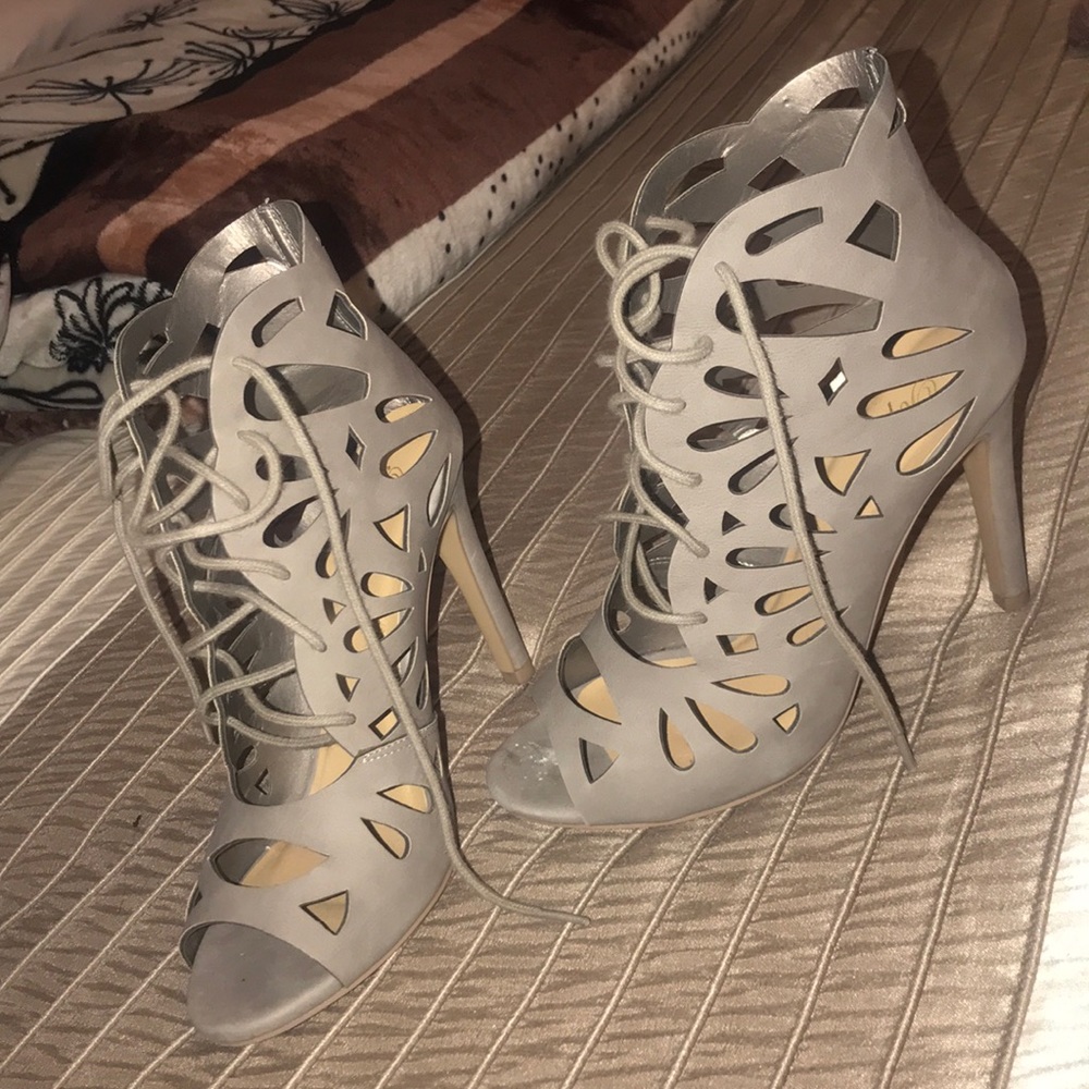 Heels perfect for night out !