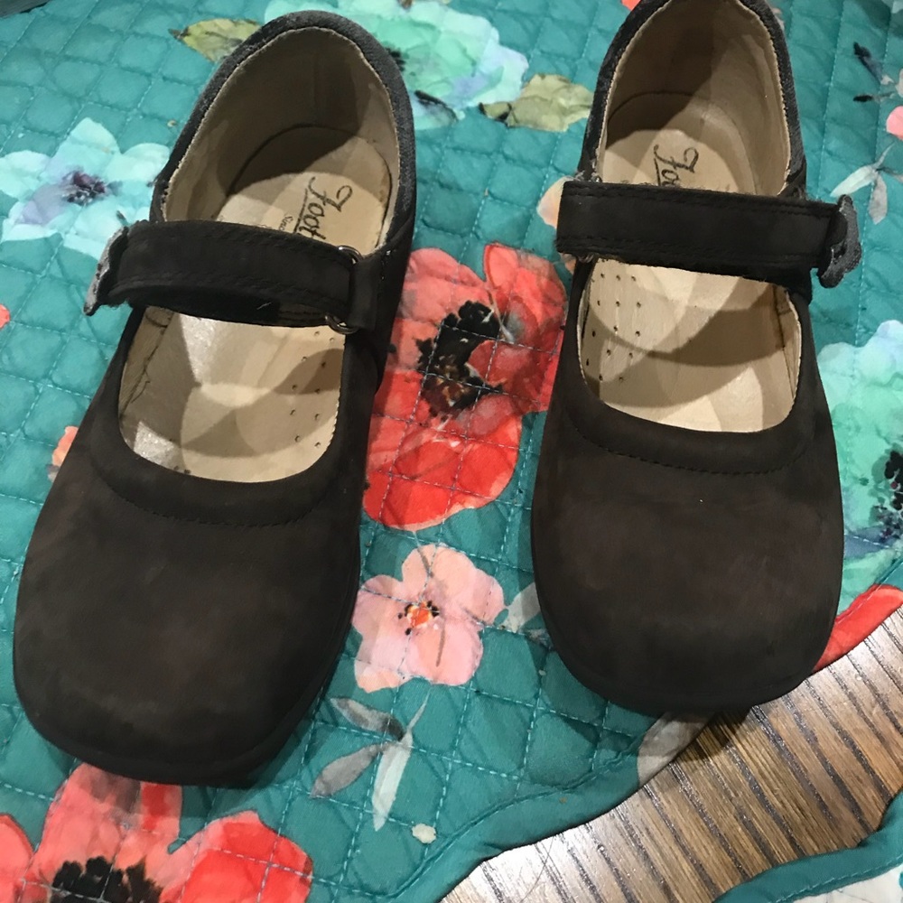 Mary Jane shoes. In excellent condition