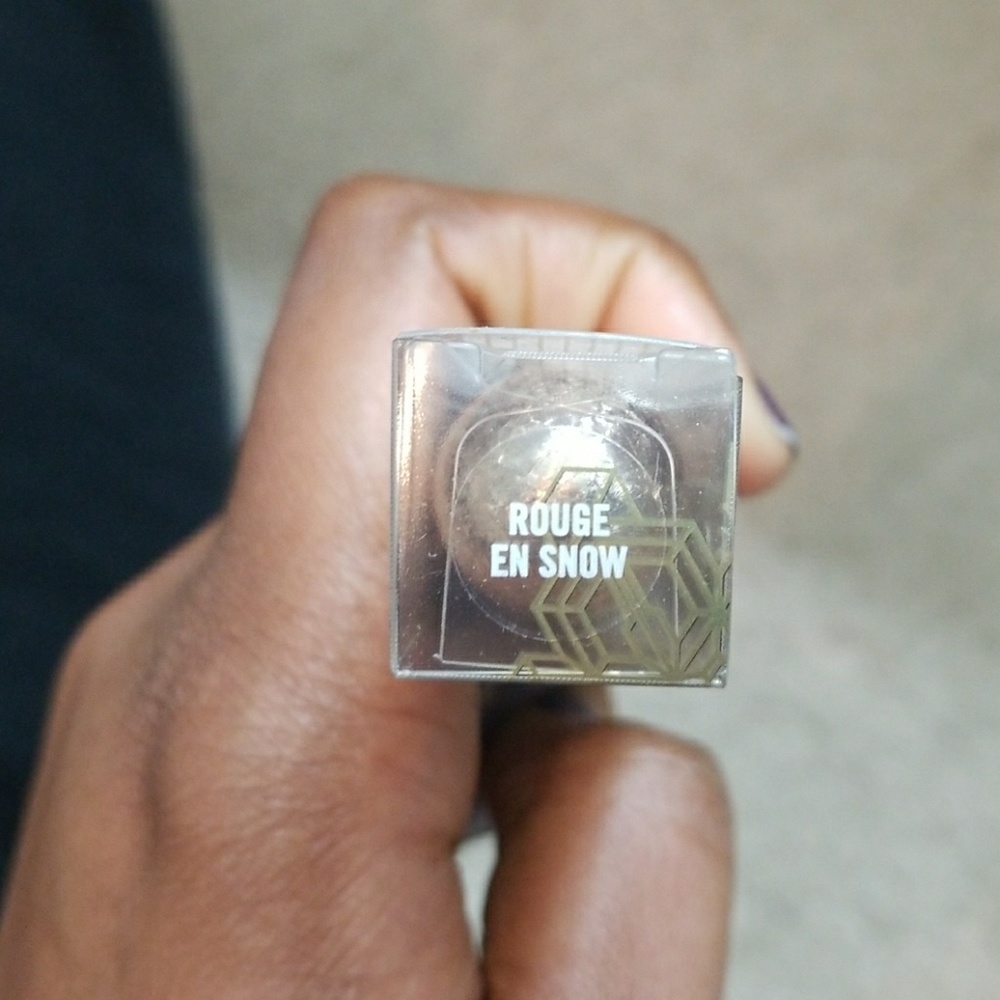 BNIB Mac Rouge en Snow Snowball lipstick