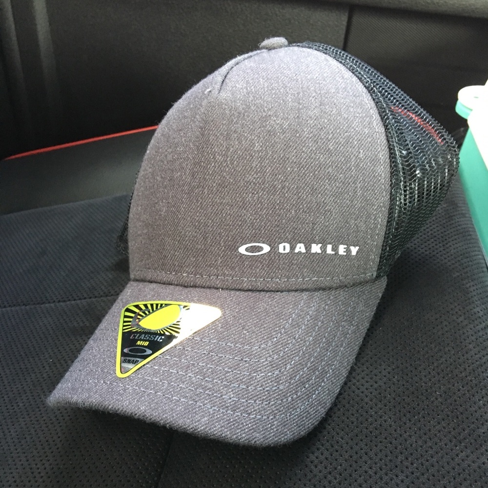 Oakley Hat