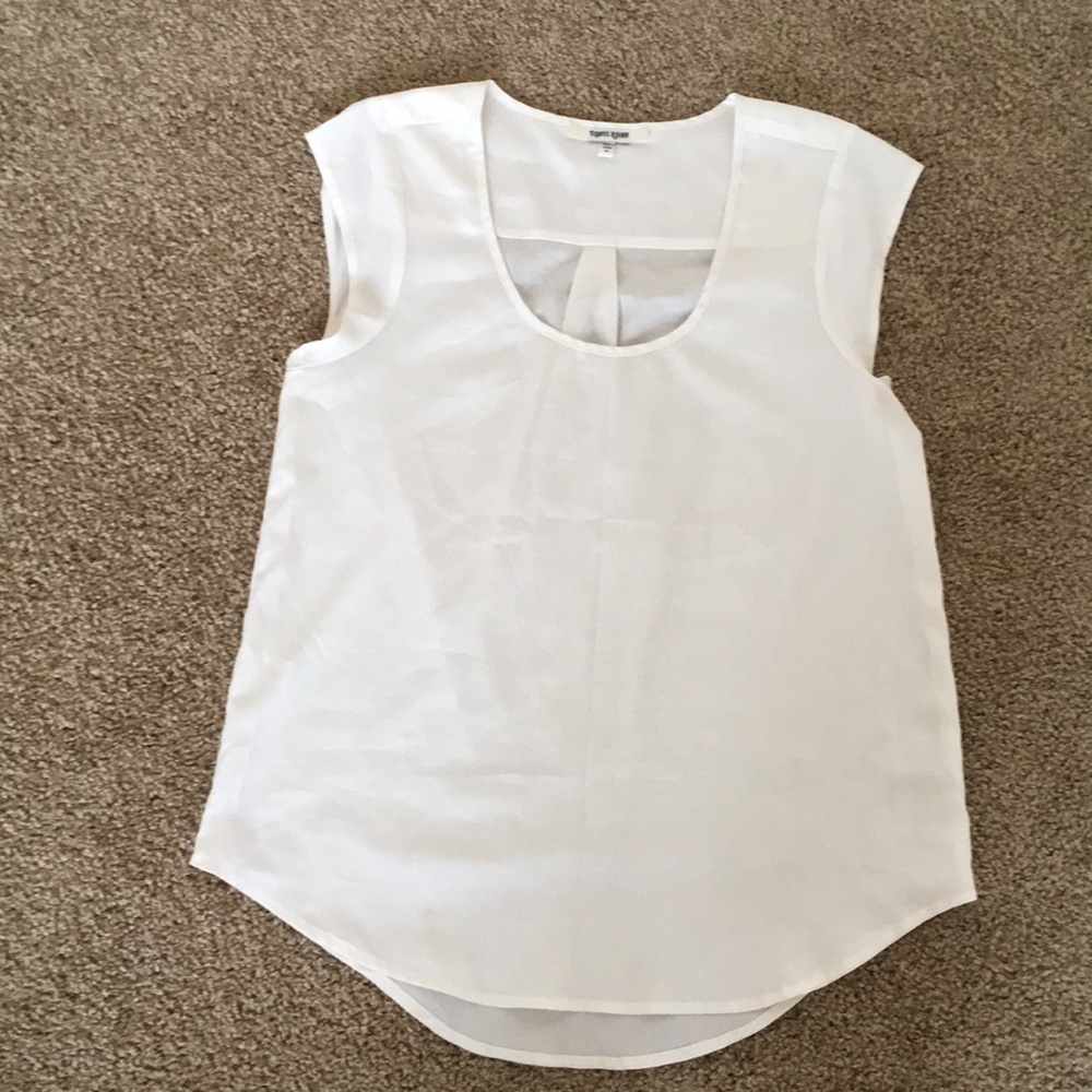 Medium women’s dress shirt