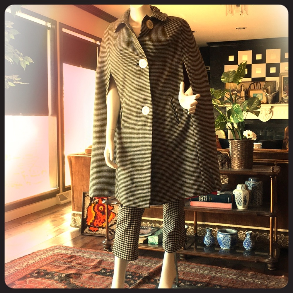 Black white houndstooth wool cape poncho vintage