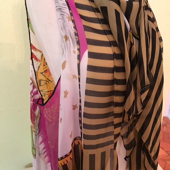 Beautiful Painted Vest w/Detachable Scarf - Picture 2 of 4