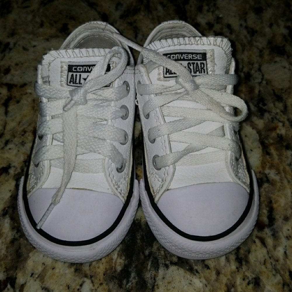 Kids white convervser low top sneaker