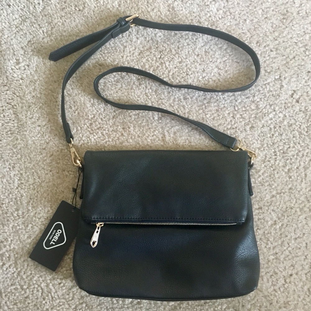 NWT Black Crossbody Zipper Purse