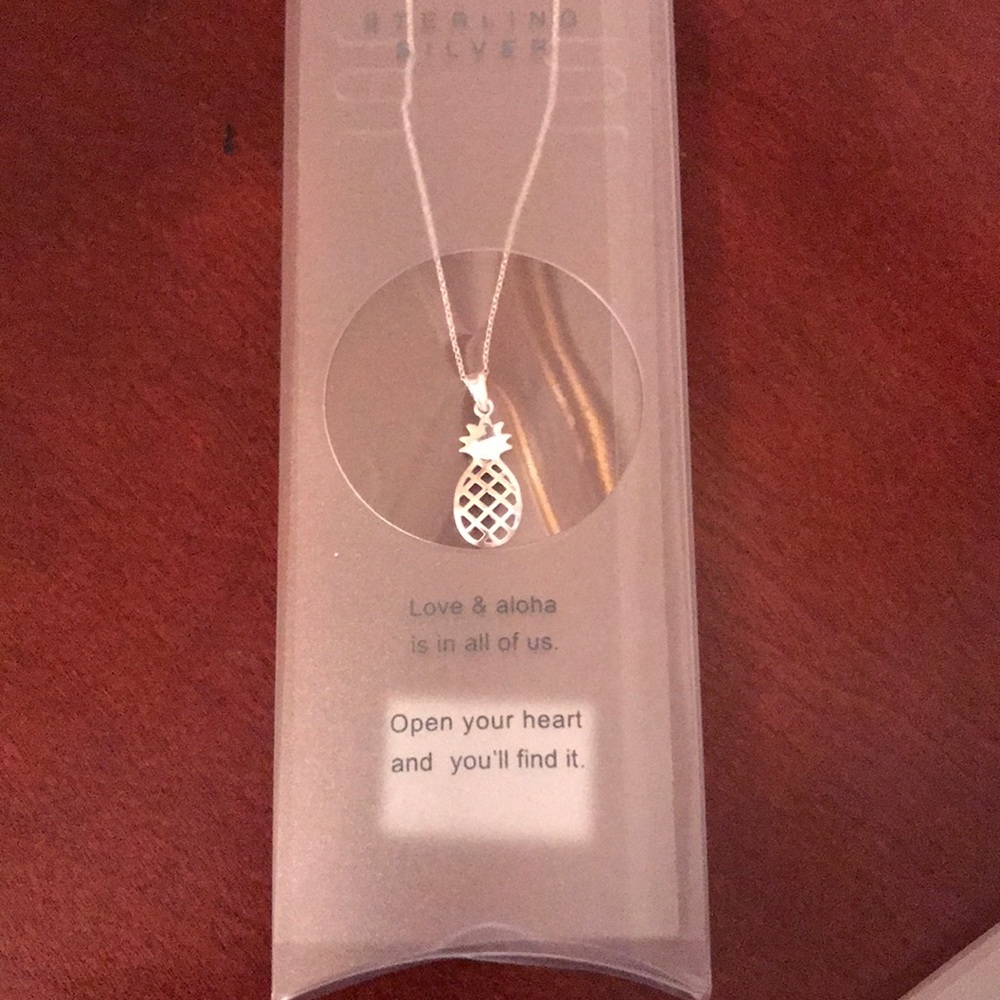 NWT: Pineapple Necklace and Earring Set 🍍