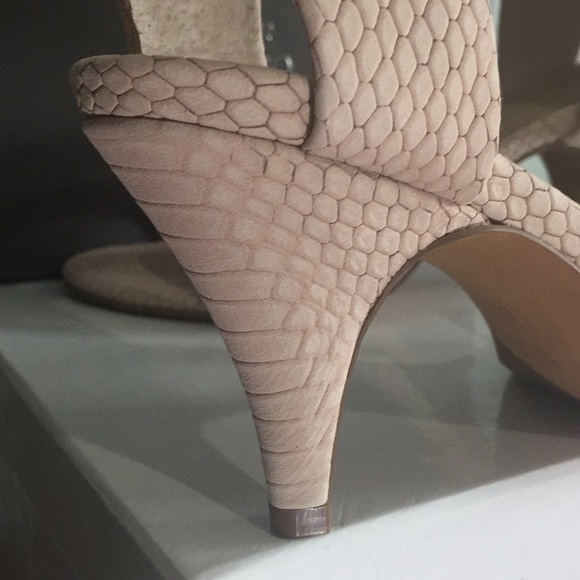 Vince Camuto VP-Maisley2 - Picture 6 of 8