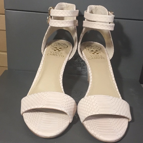 Vince Camuto VP-Maisley2 - Picture 2 of 8