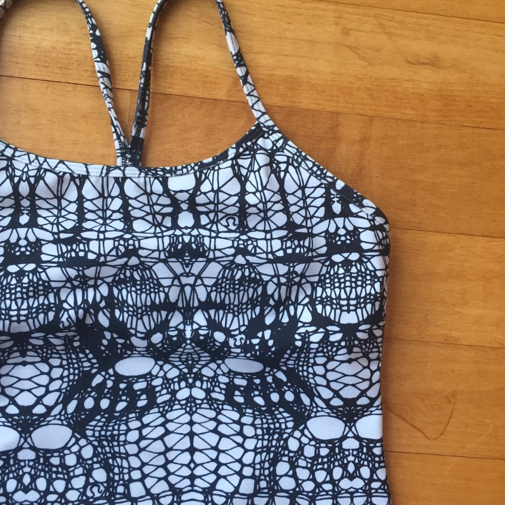 Lululemon Power Y tank - Picture 2 of 2