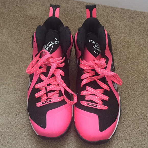 LEBRON SNEAKERS - Picture 3 of 3