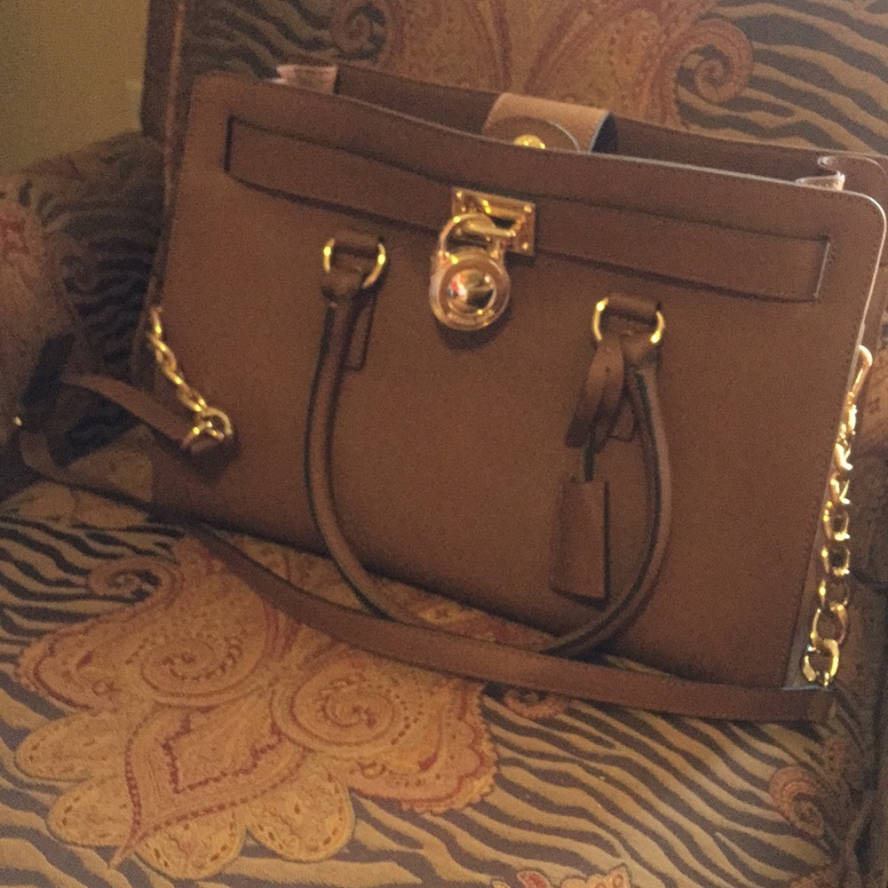 Michael Kors NWOT Large Hamilton