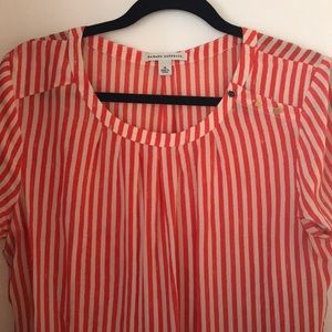 Banana Republic 100% silk short sleeved blouse.