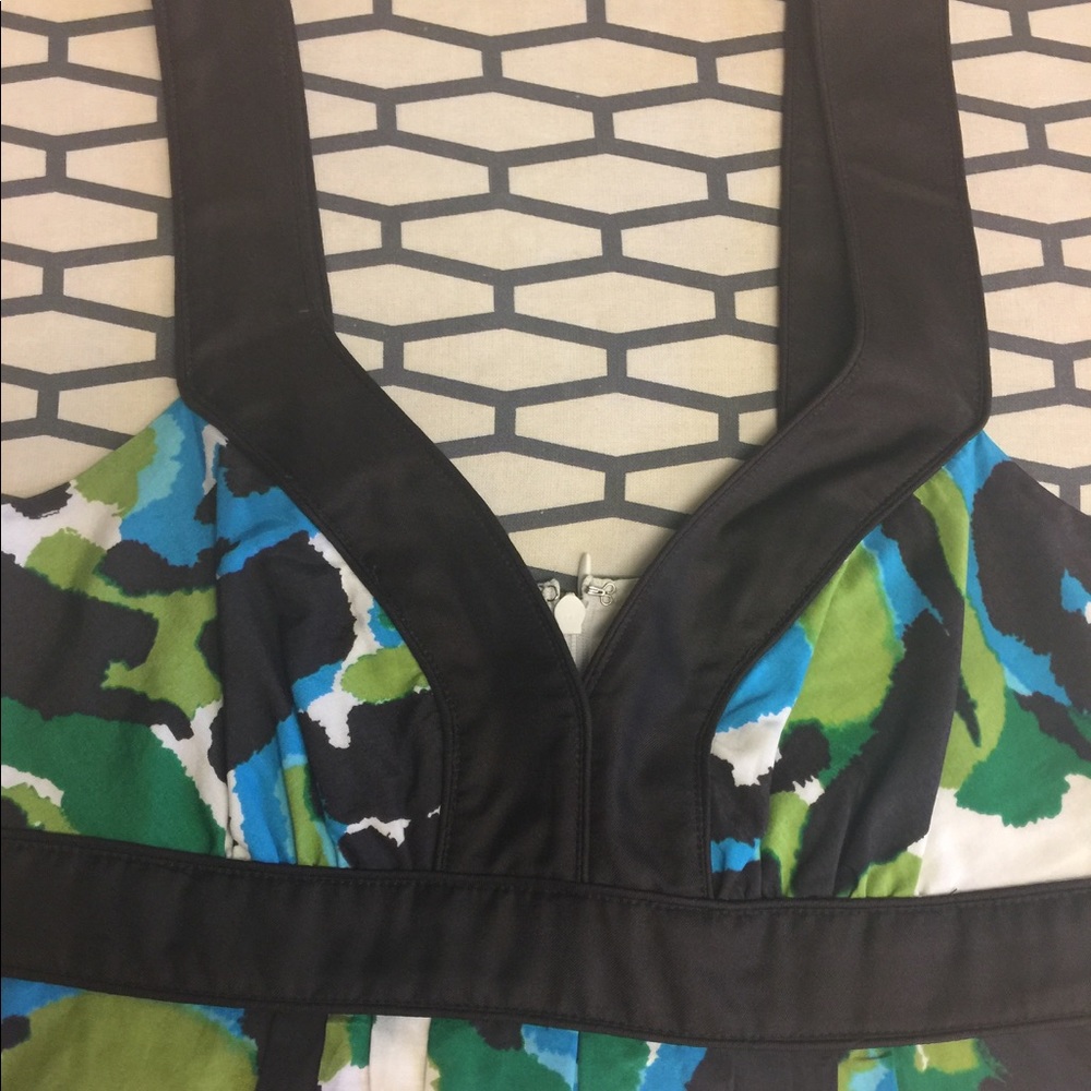 Dress - Picture 3 of 3