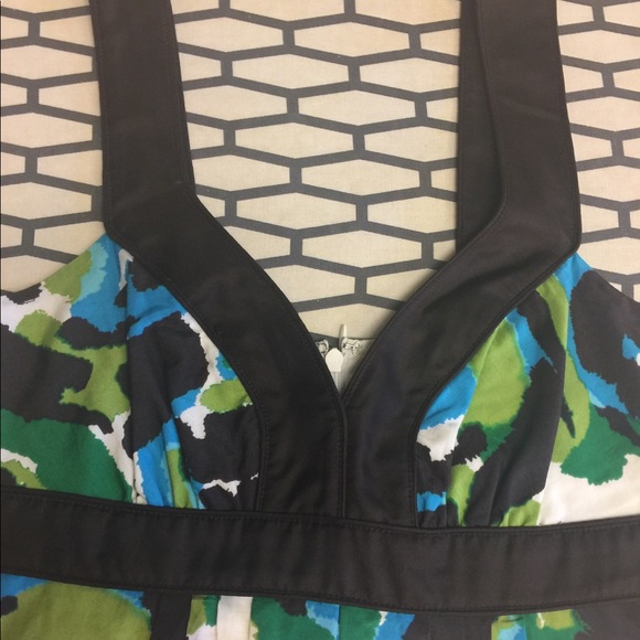 Dress - Picture 3 of 3