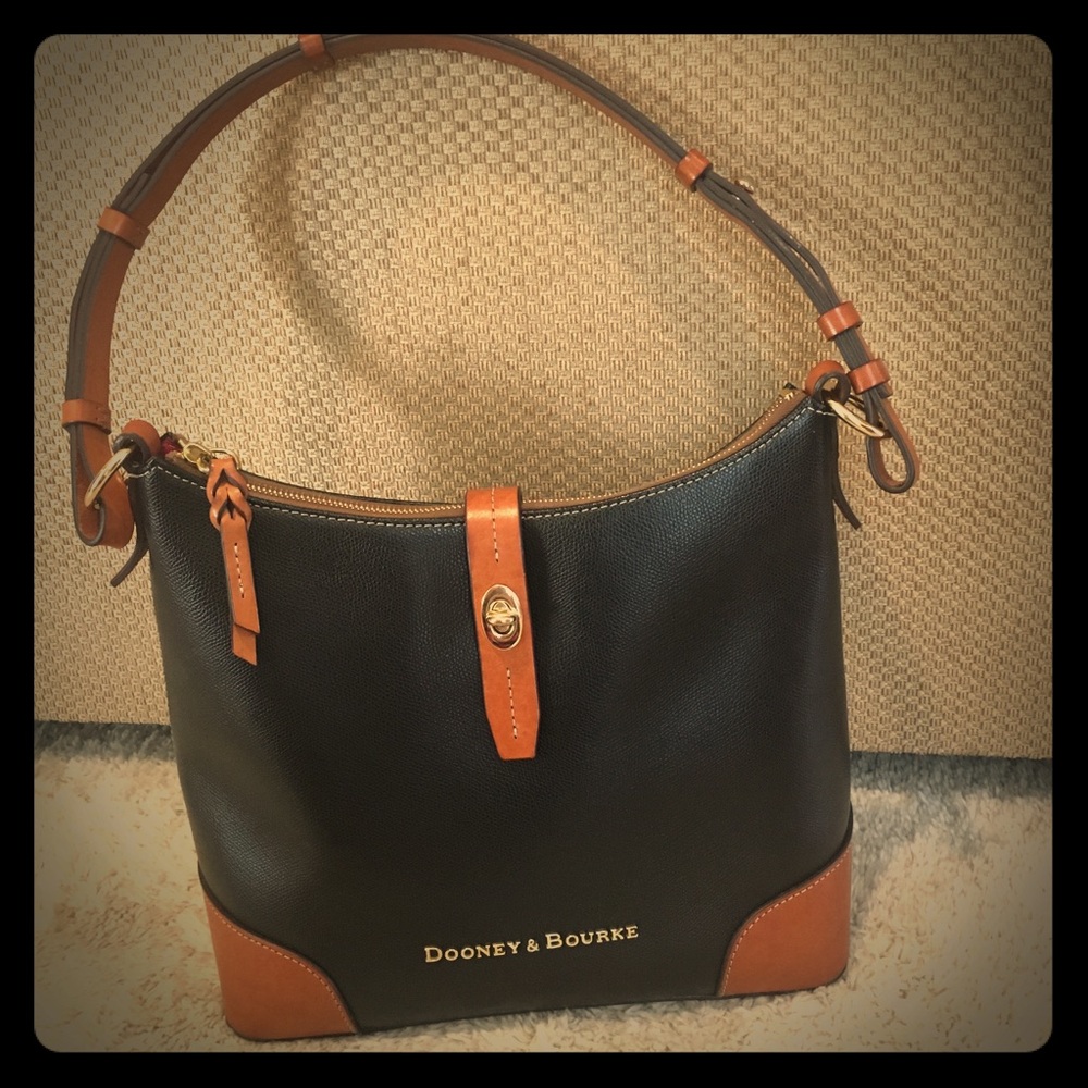 🌟SALE🌟EUC Dooney & Bourke shoulder purse