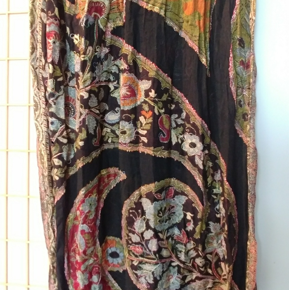 Embroidered Floral Scarf