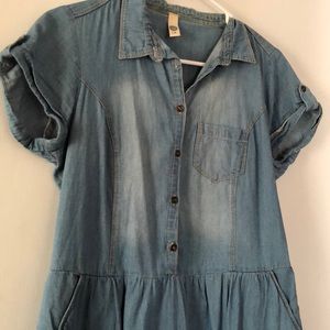 Denim dress with pockets