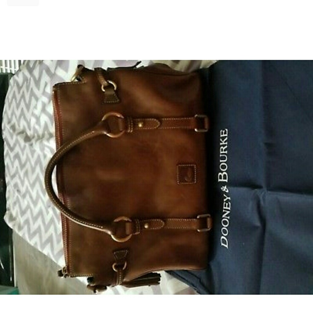 Dooney & Bourke small Florentine