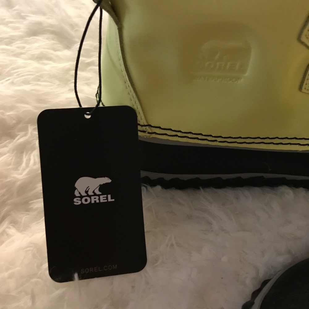 Brand New! Sorel Ankle Rain/Snow Boot