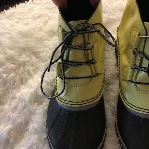 Brand New! Sorel Ankle Rain/Snow Boot - Picture 3 of 6