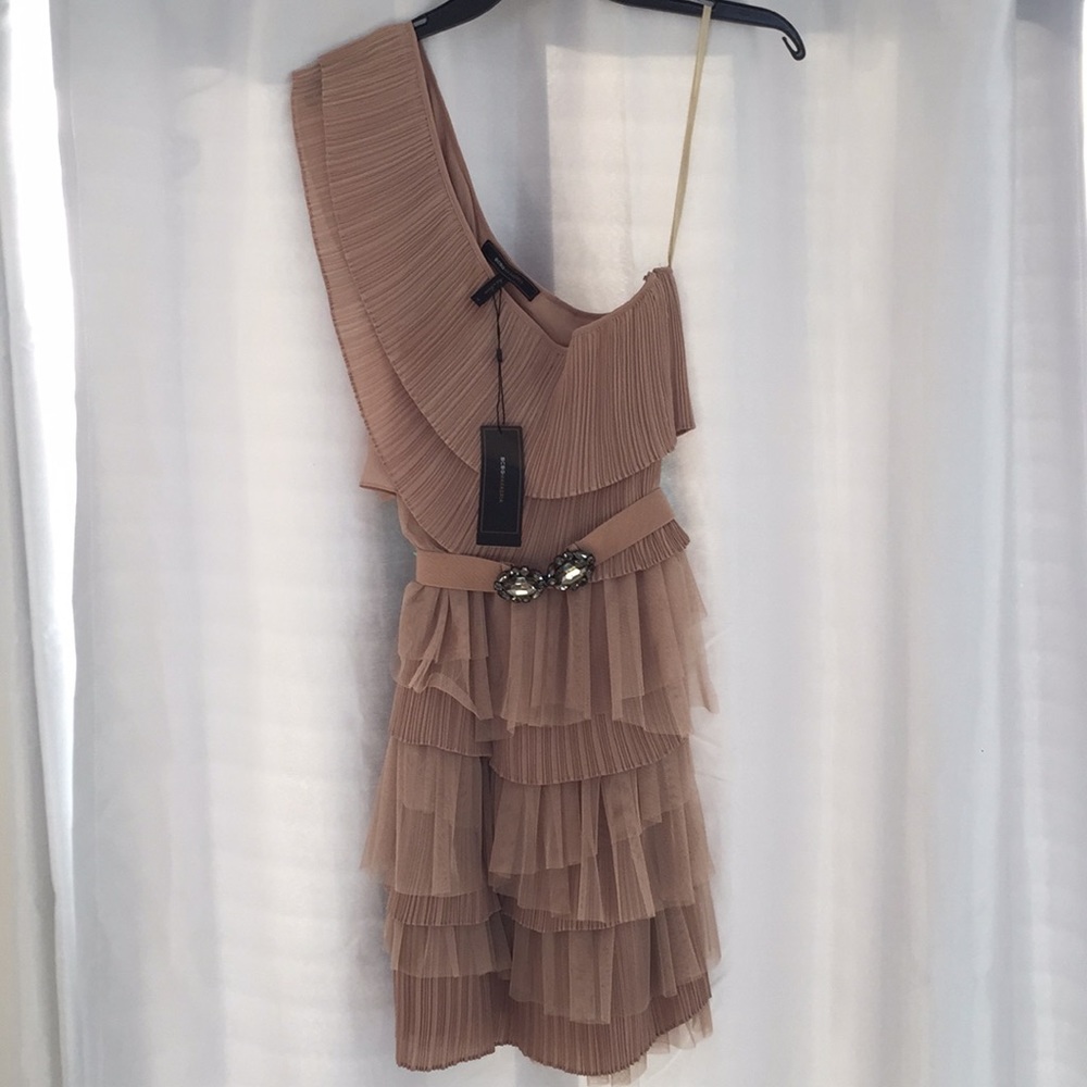 NWT BCBG Maxazria Sz M Nude Dress one shoulder
