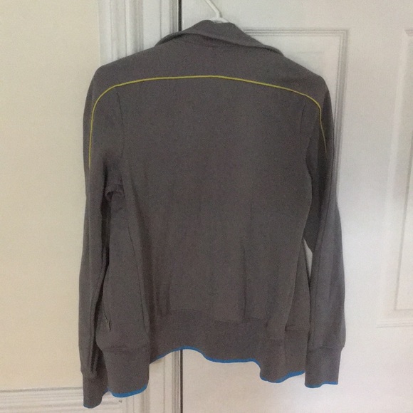 LIKE NEW Nike full zip track jacket - Picture 2 of 3