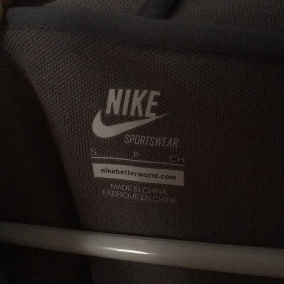 LIKE NEW Nike full zip track jacket - Picture 3 of 3