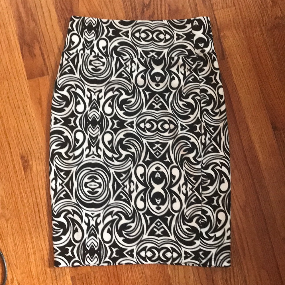 Lularoe medium Cassie skirt