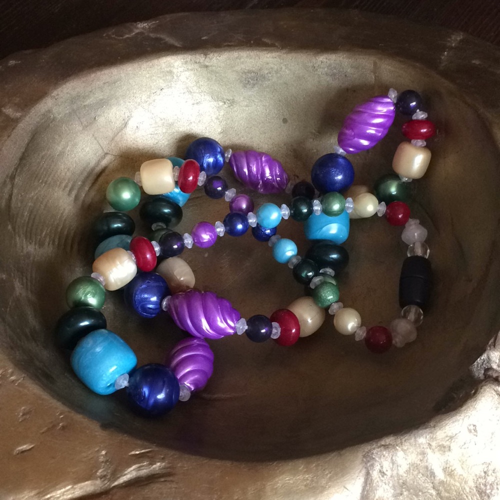 Mommy Necklace for nursing (Rainbow)