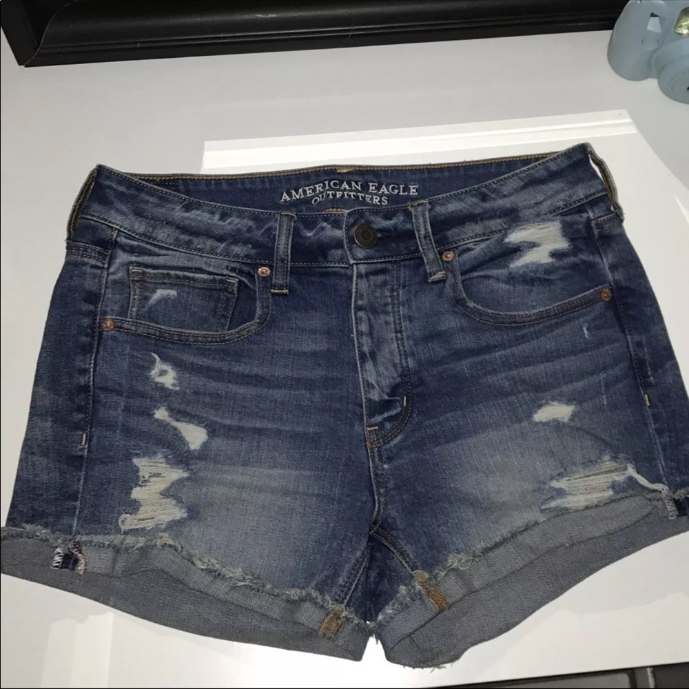 American Eagle Tomgirl shorts