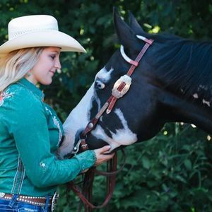 Meet your Posher, Carley