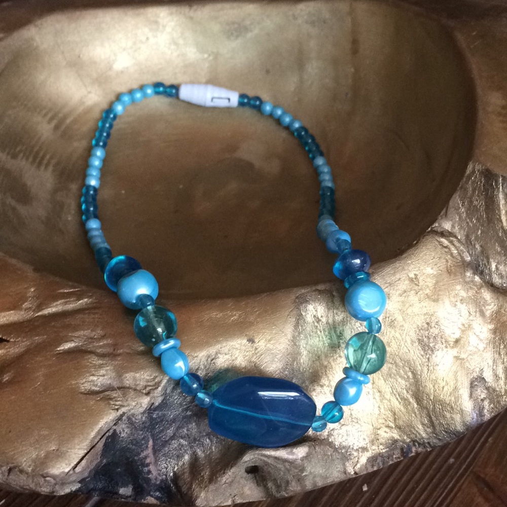 Mommy Necklace for nursing (short)